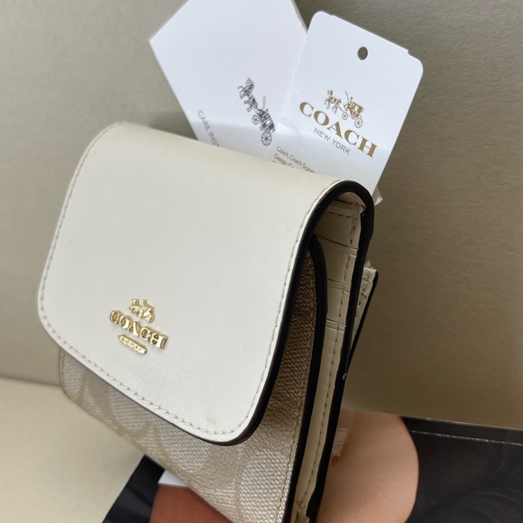 (new+tag) Coach small wallet signature monogram light khaki chalk - Picture 10 of 11